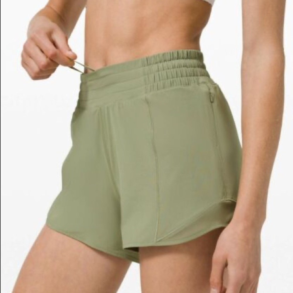 Lululemon Hotty Hot HR 4” Size 4